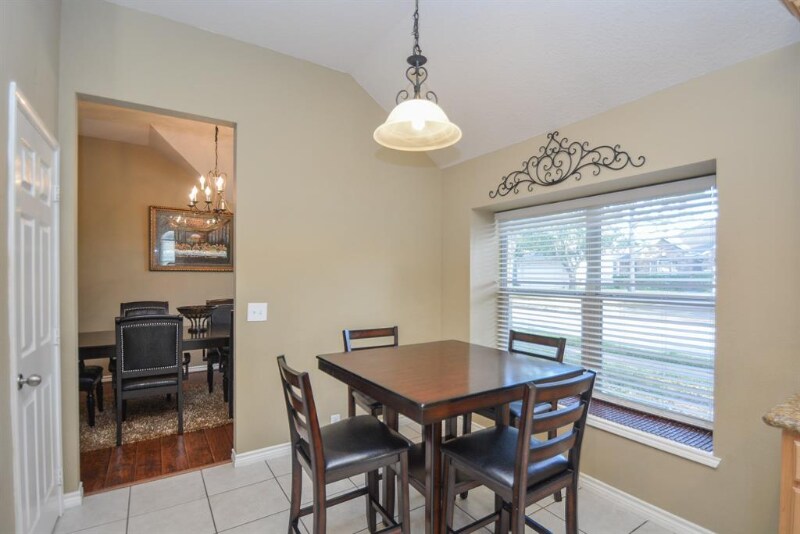 Building Photo - 4914 Surrey Park Cir