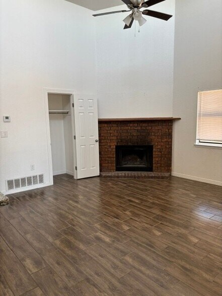 Building Photo - 1303 Trudy Elaine Dr