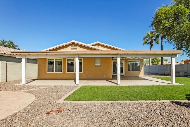 Building Photo - 16107 W Adams St