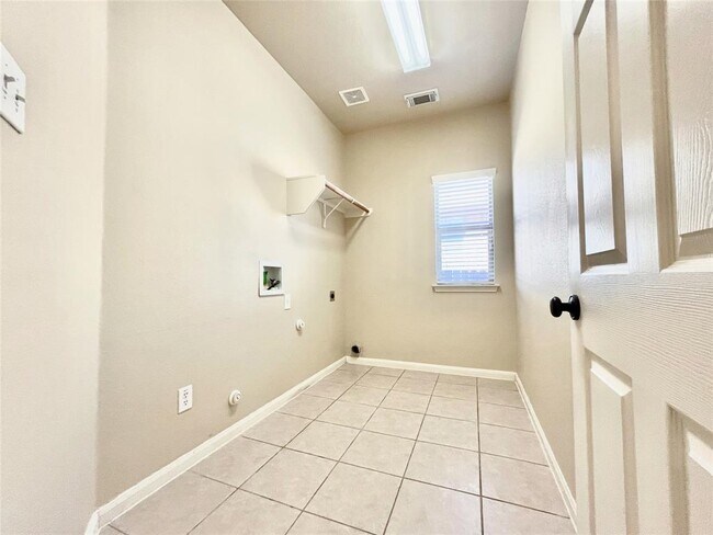 Building Photo - 4334 Angelico Ln