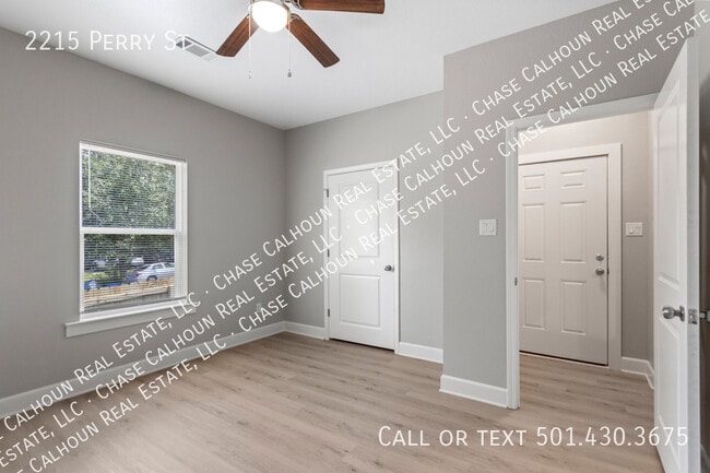 Building Photo - 2215 Perry St