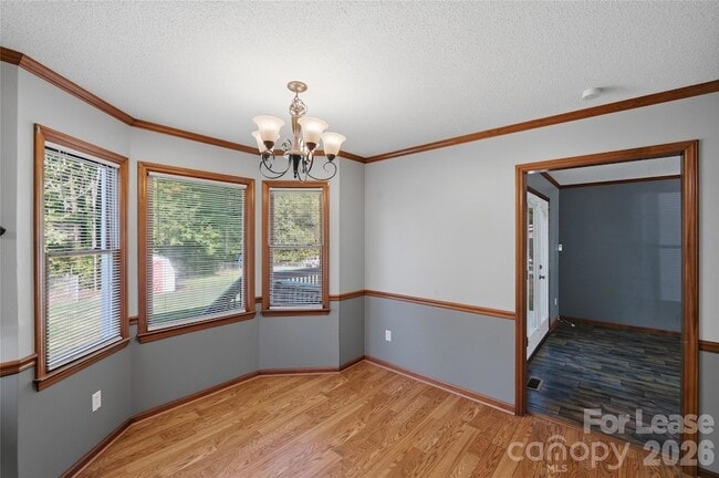 Building Photo - 319 Deep Forest Ct