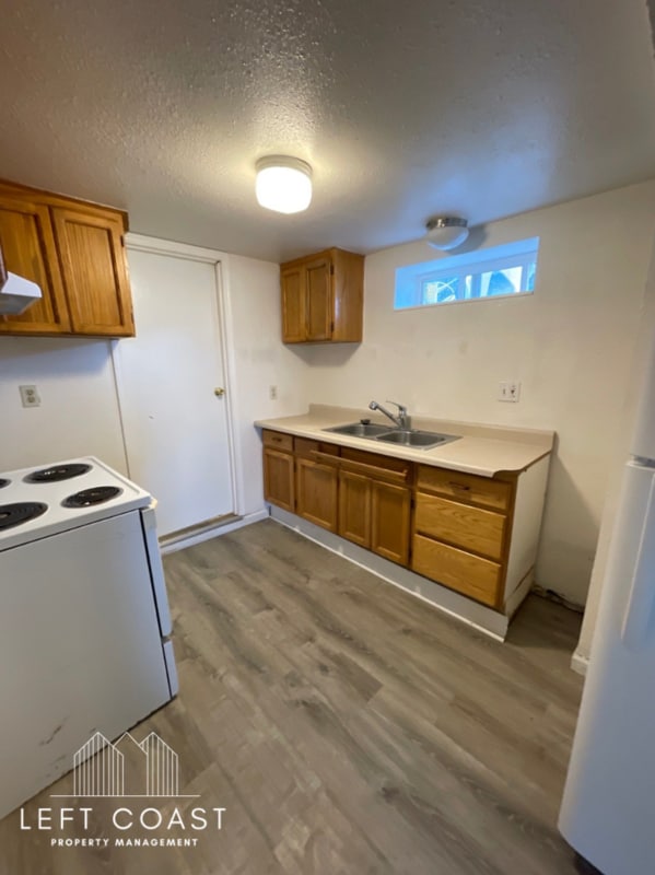 Building Photo - 443 SW 7th St