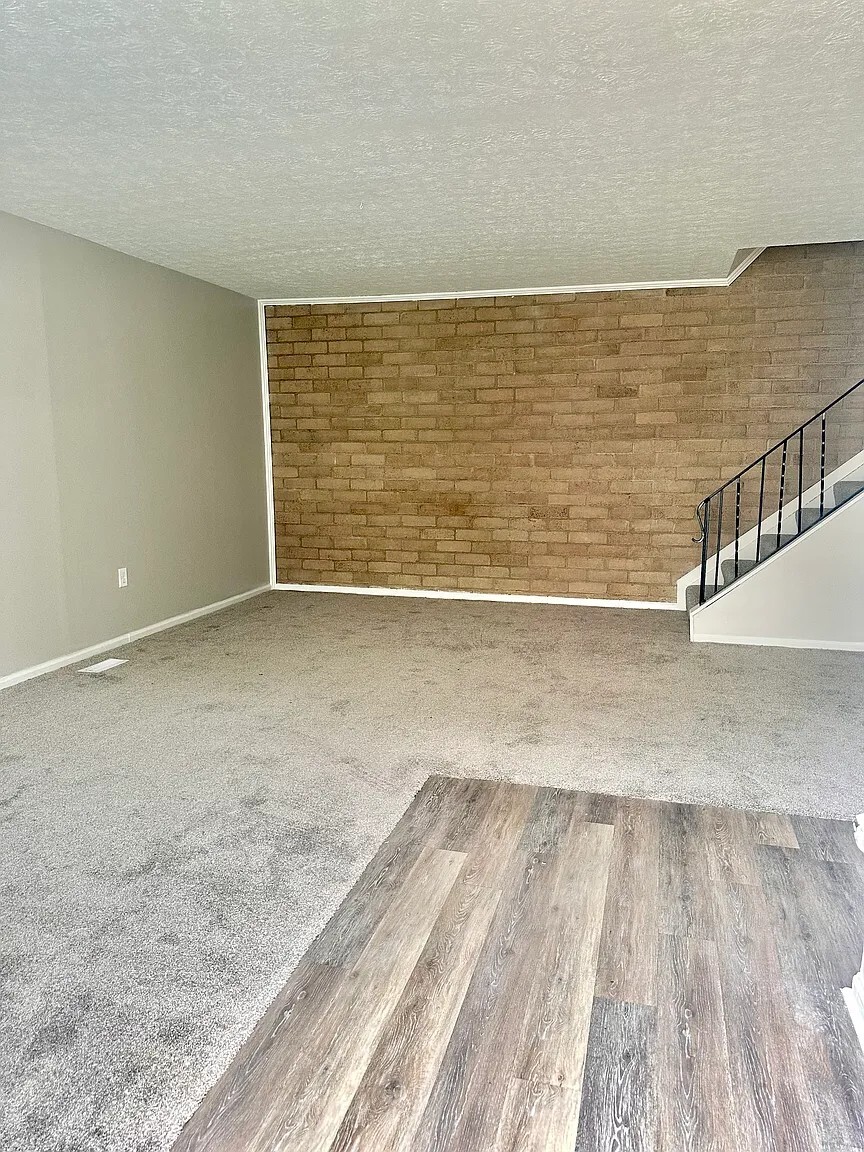 Building Photo - 351 Chadwick Pl