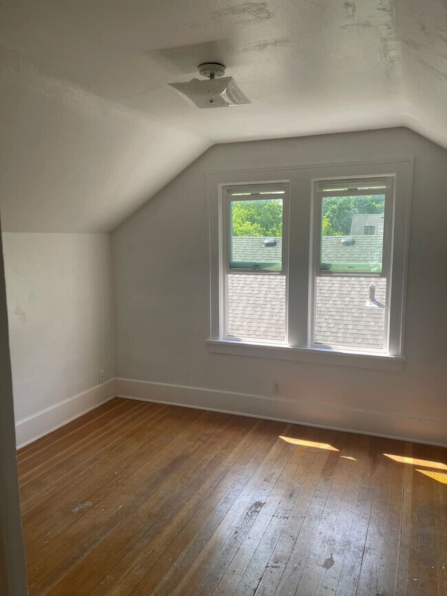 Building Photo - Welcome to Your Backyard Paradise!