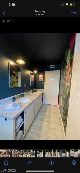 Building Photo - FULLY FURNISHED! & Recently renovated mid-term in downtown - close to arts district