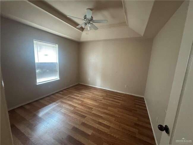 Building Photo - 2805 Delta Dr