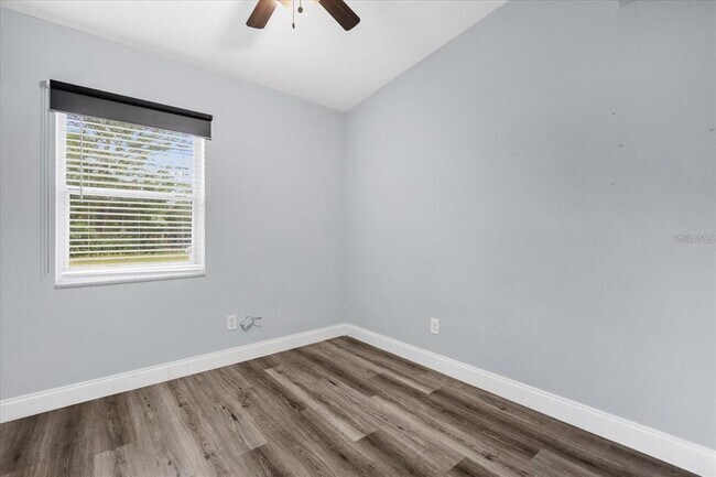 Building Photo - 1502 Daroca Dr