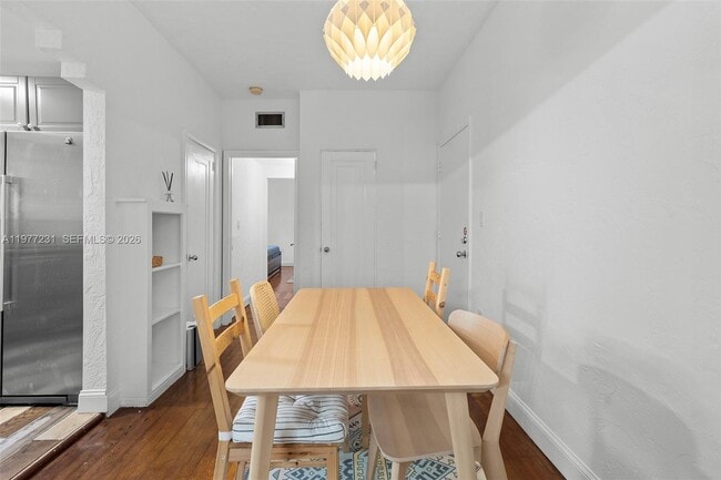 Building Photo - 1211 Pennsylvania Ave