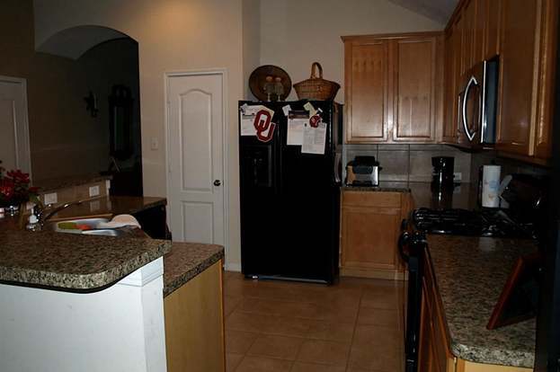 Building Photo - 30114 Saw Oaks Dr