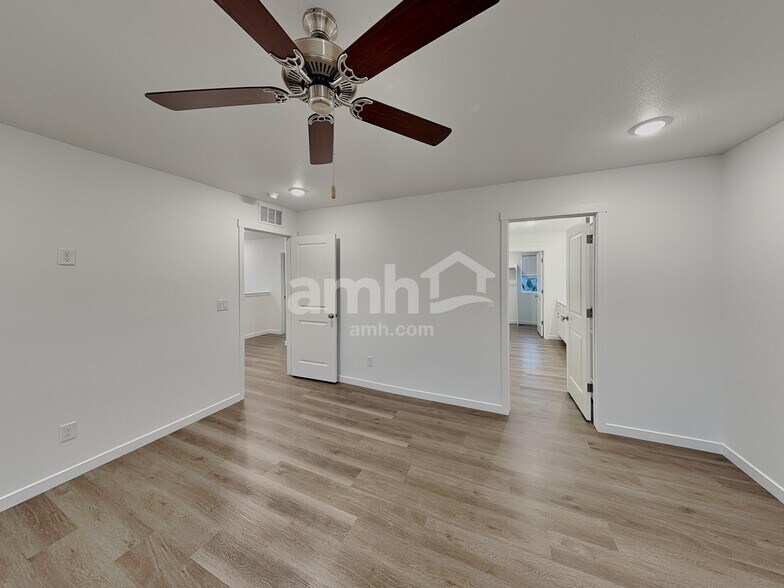 Building Photo - 26136 E Calhoun Pl