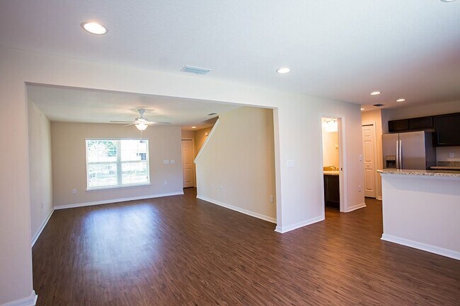 Building Photo - 1012 Dossey Oaks Lane Lakeland FL 33811