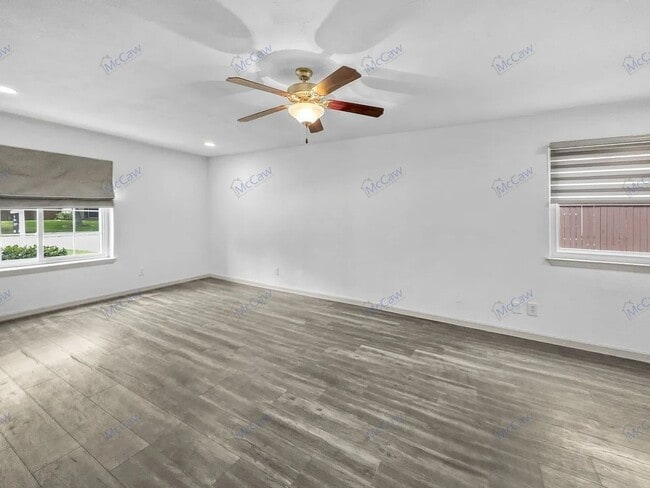 Building Photo - 767 Dove Cir