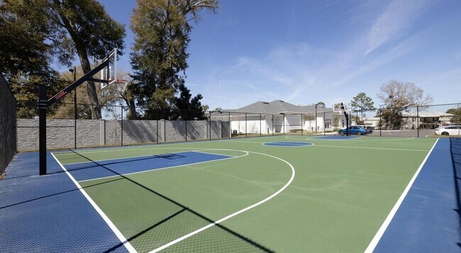 Building Photo - 110 Zora Pl