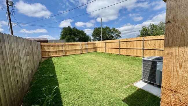 Building Photo - Brand-new 2 Bedroom, 1 Bathroom Home!