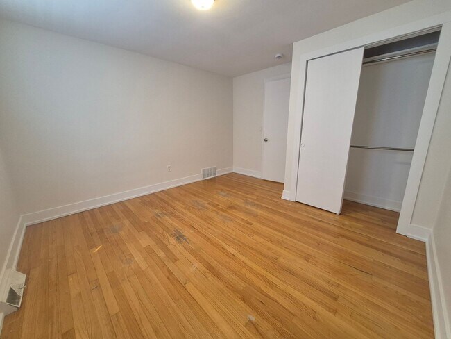 Building Photo - 4220-4226 Wilson Ave SW