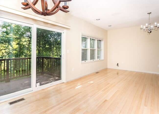 Building Photo - 285 Bishops Forest Dr