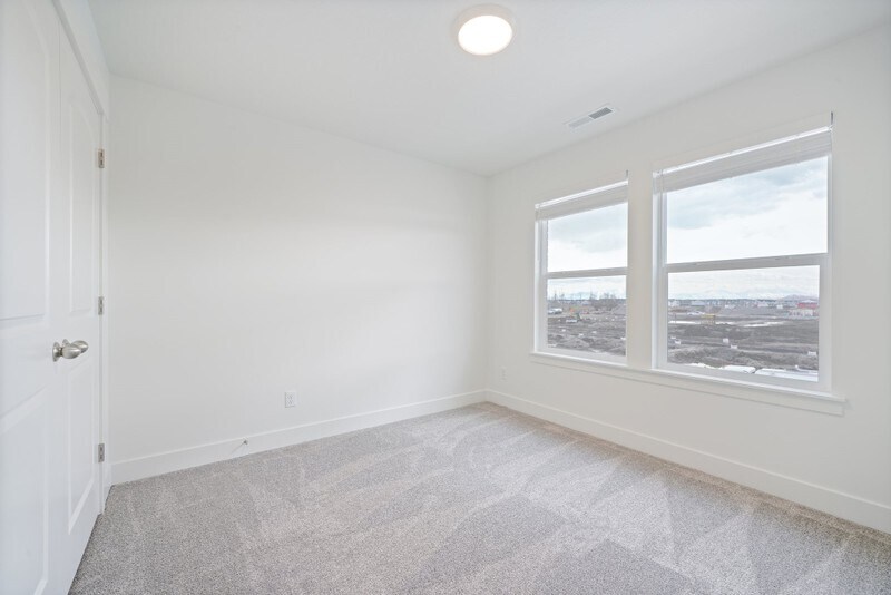 Building Photo - 3664 Big Horn Dr