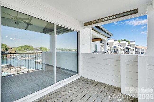 Building Photo - 18755 Vineyard Point Ln