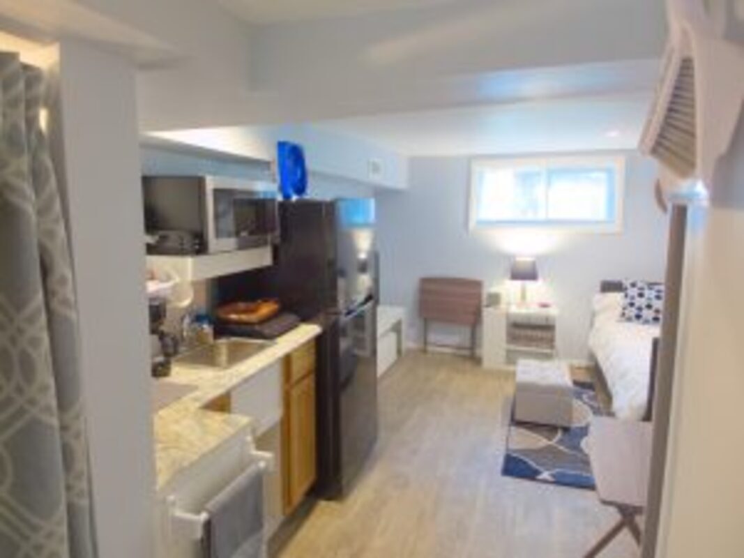 Building Photo - 1831 Oxford Ave SW