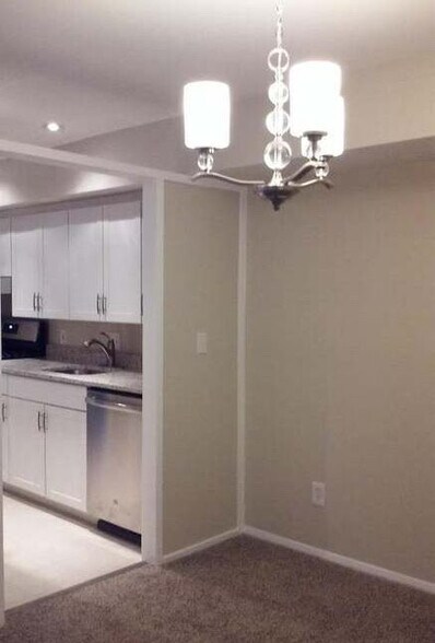 Dining - 7501 Spring Lake Dr