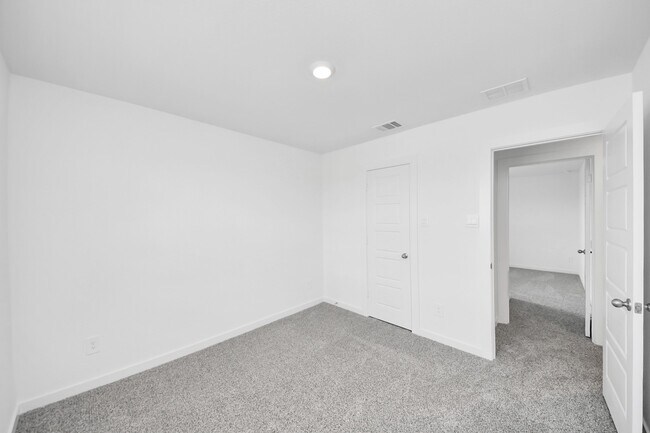 Building Photo - 8550 Tropical Breeze Wy