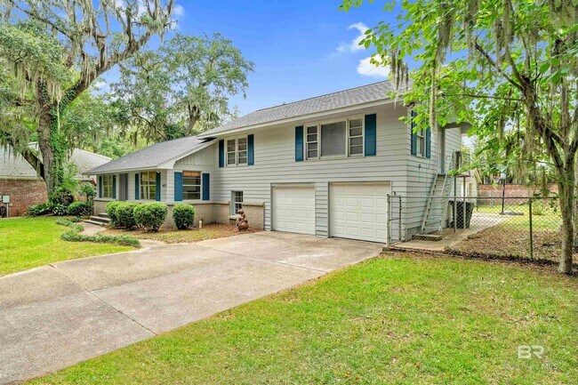 Building Photo - 6425 Village Point Dr