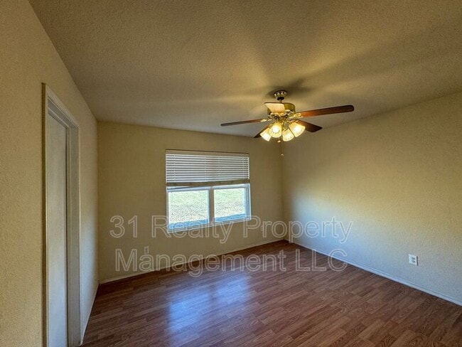 Building Photo - 1415 Swan Ridge Dr