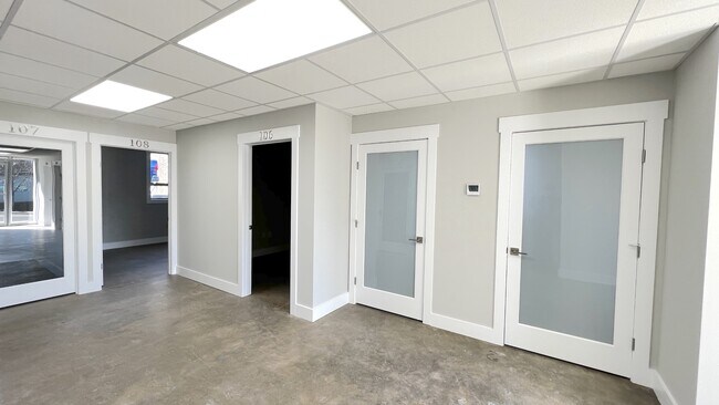 Building Photo - 204 5th Ave E
