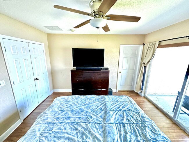 Building Photo - 4322 Emerald Vista