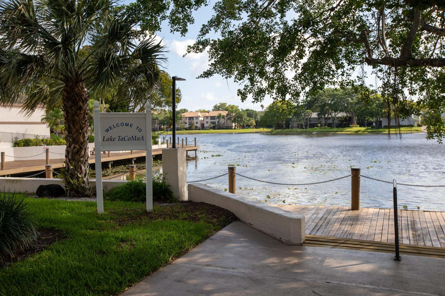 Building Photo - 2738 Carambola Cir S