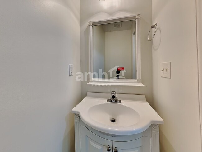 Building Photo - 6308 Dumont Ln