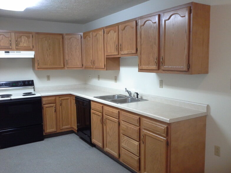 kitchen - 1110 Madison Ave