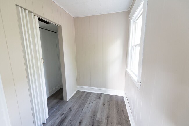 Building Photo - FS 1308-1310 Buhrer Avenue