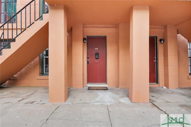 Primary Photo - 703 Barnard St