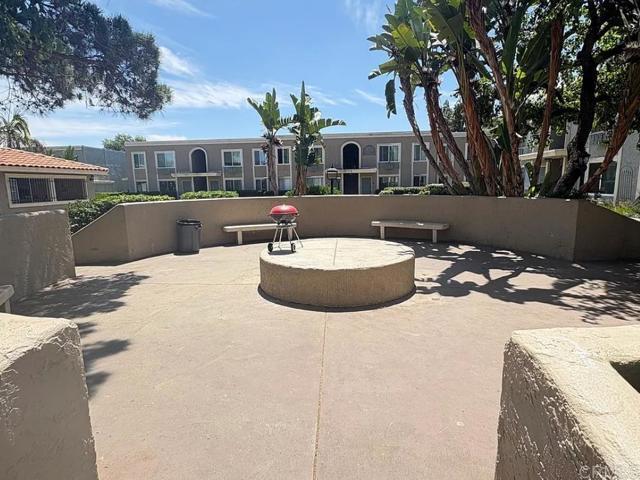 Building Photo - 1240 N Broadway