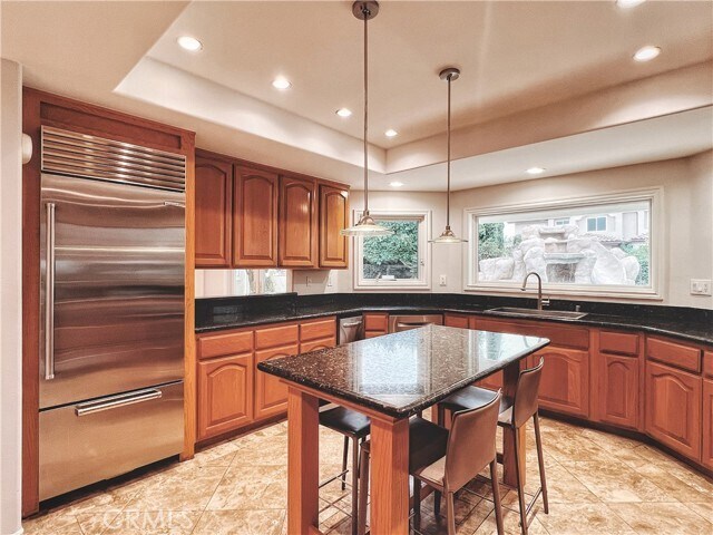 Building Photo - 289 S Owens Dr