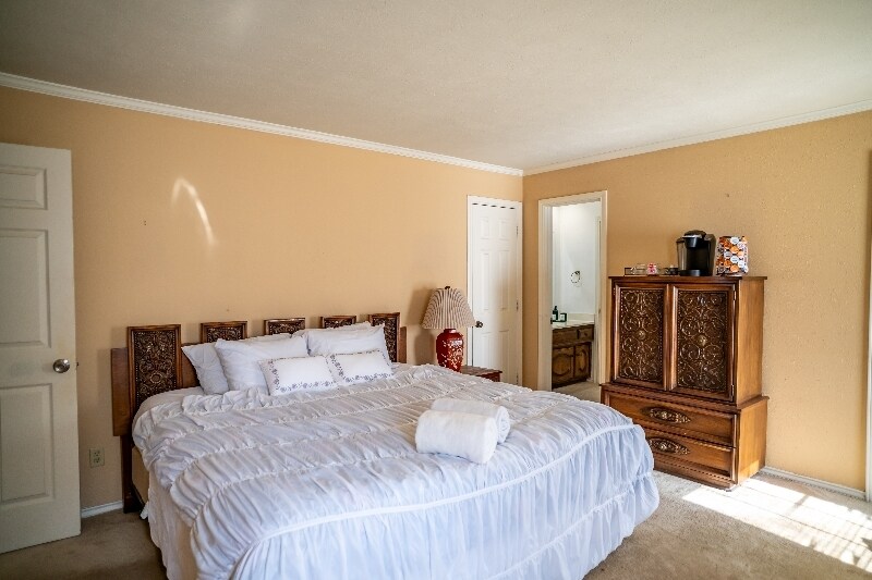 Building Photo - 3706 Bishop Hill Dr