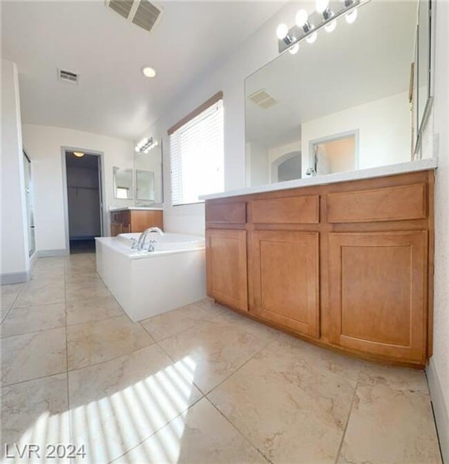 Building Photo - 6596 Polonius Ct