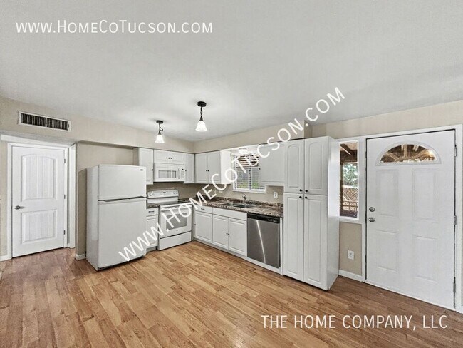 Building Photo - 3740 S Jessica Ave