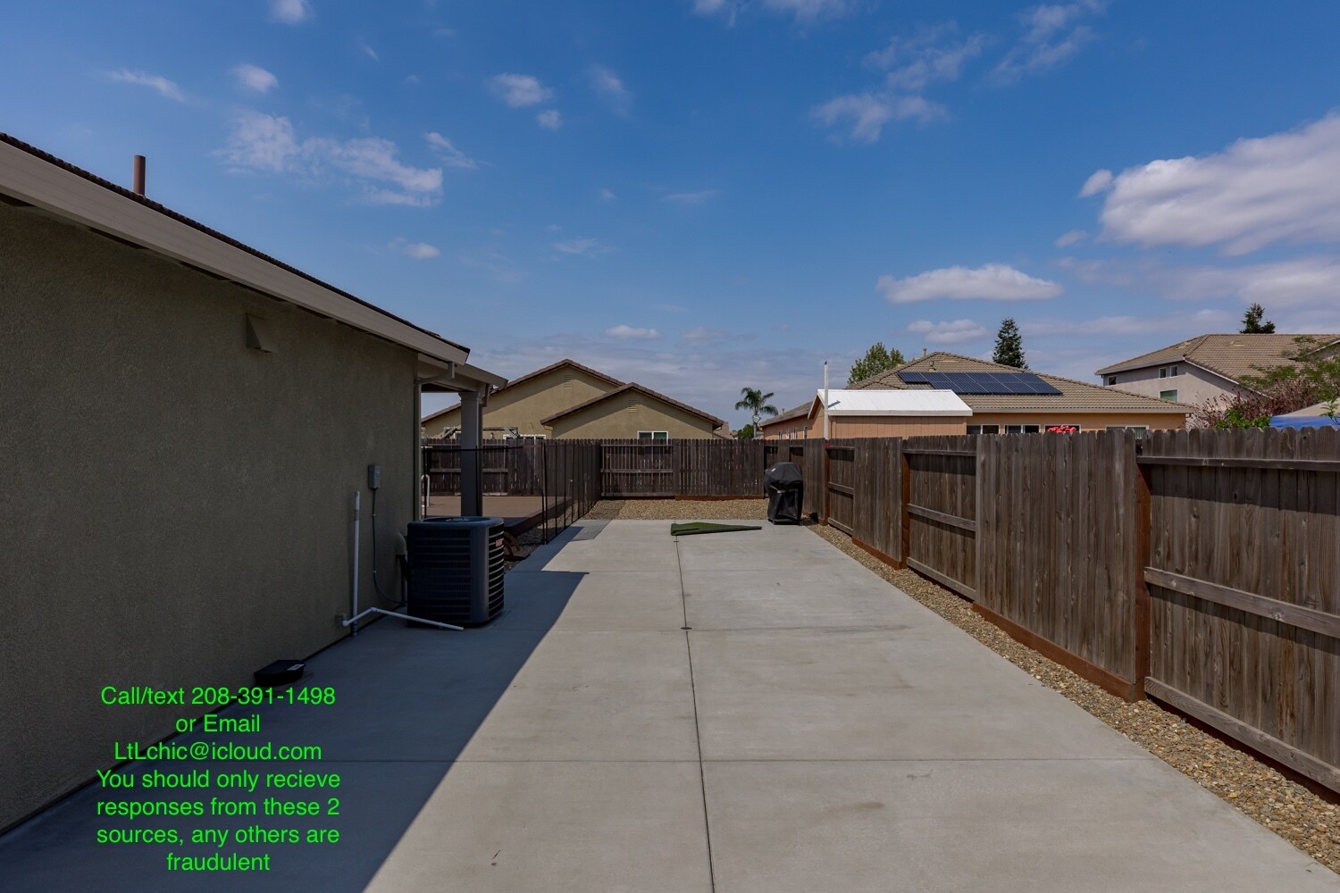 Building Photo - 1385 Deerwood St