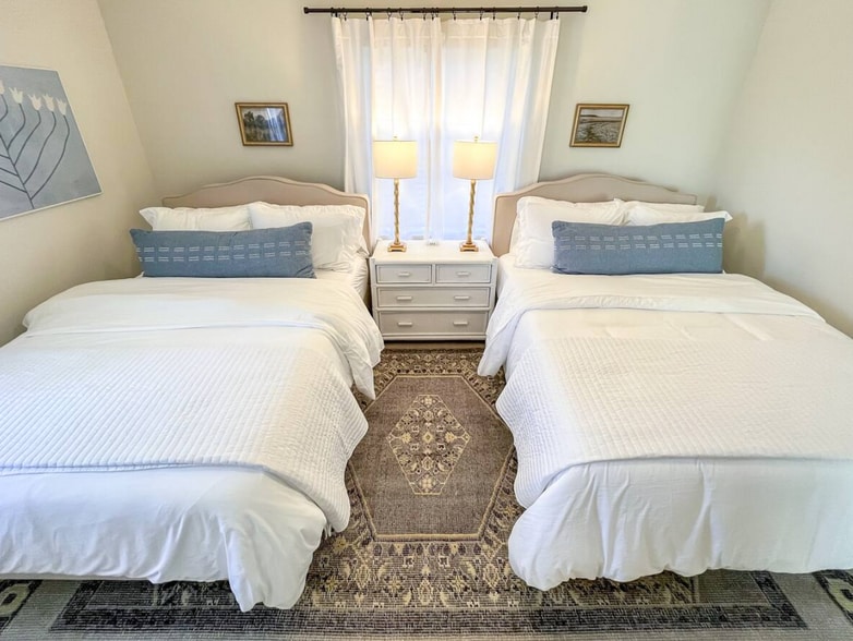 Double Bedroom - 4445 6th Ave S