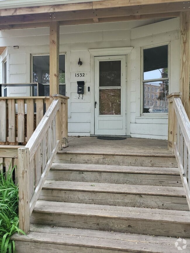 Building Photo - 1532 Owen Ave