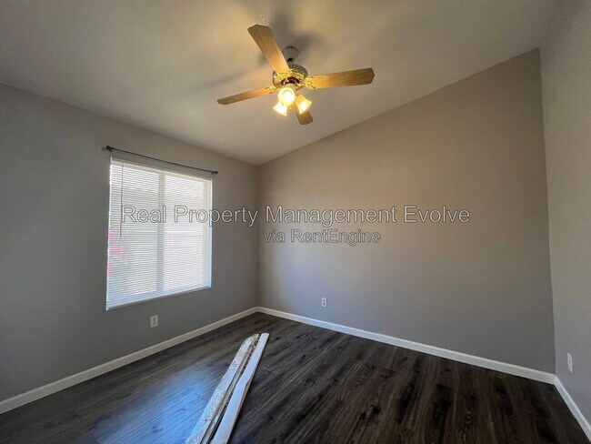 Building Photo - 6246 W Blackhawk Dr