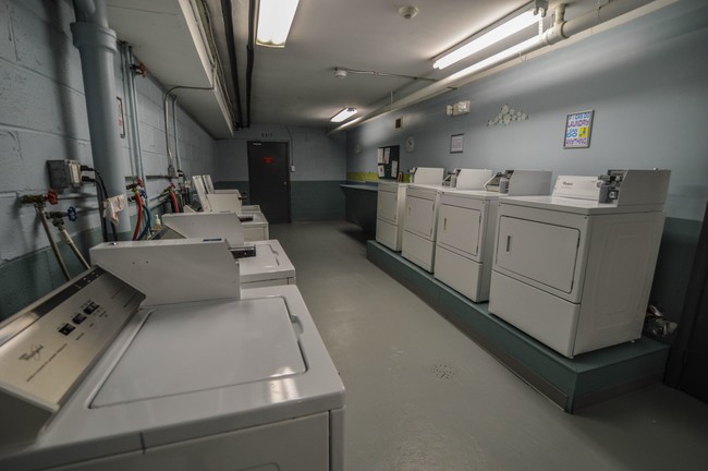 Laundry Area - Carriage Hill