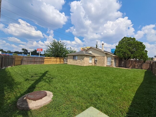 Building Photo - 11727 Ridge Run Dr