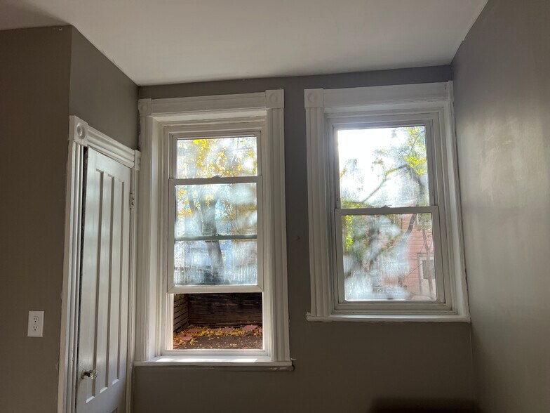 Building Photo - 520 Madison Ave