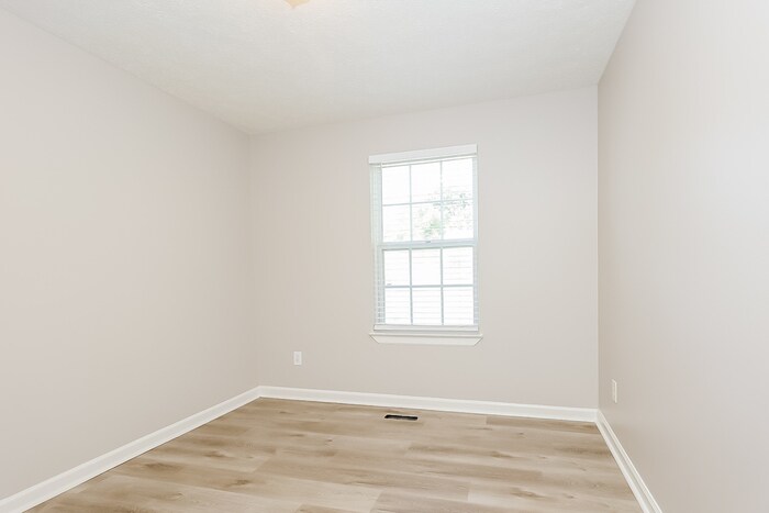 Building Photo - 1031 Heydel Cir