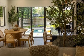 Building Photo - 8850 NE 8th Ct