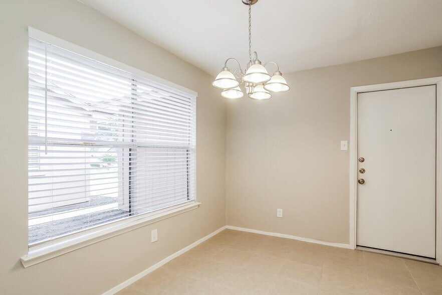 Building Photo - 11403 Milners Point Dr